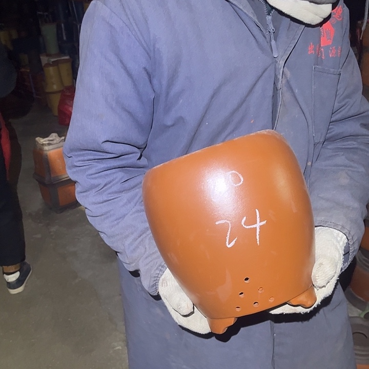 紫砂紫砂花盆和小