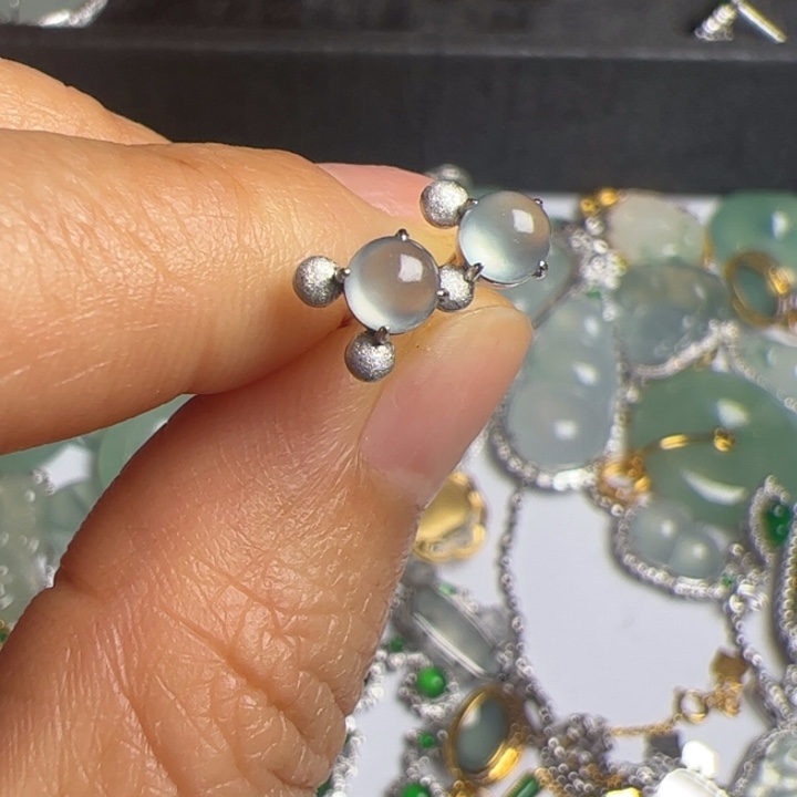 翡翠耳饰18K金镶嵌翡翠吊坠项链