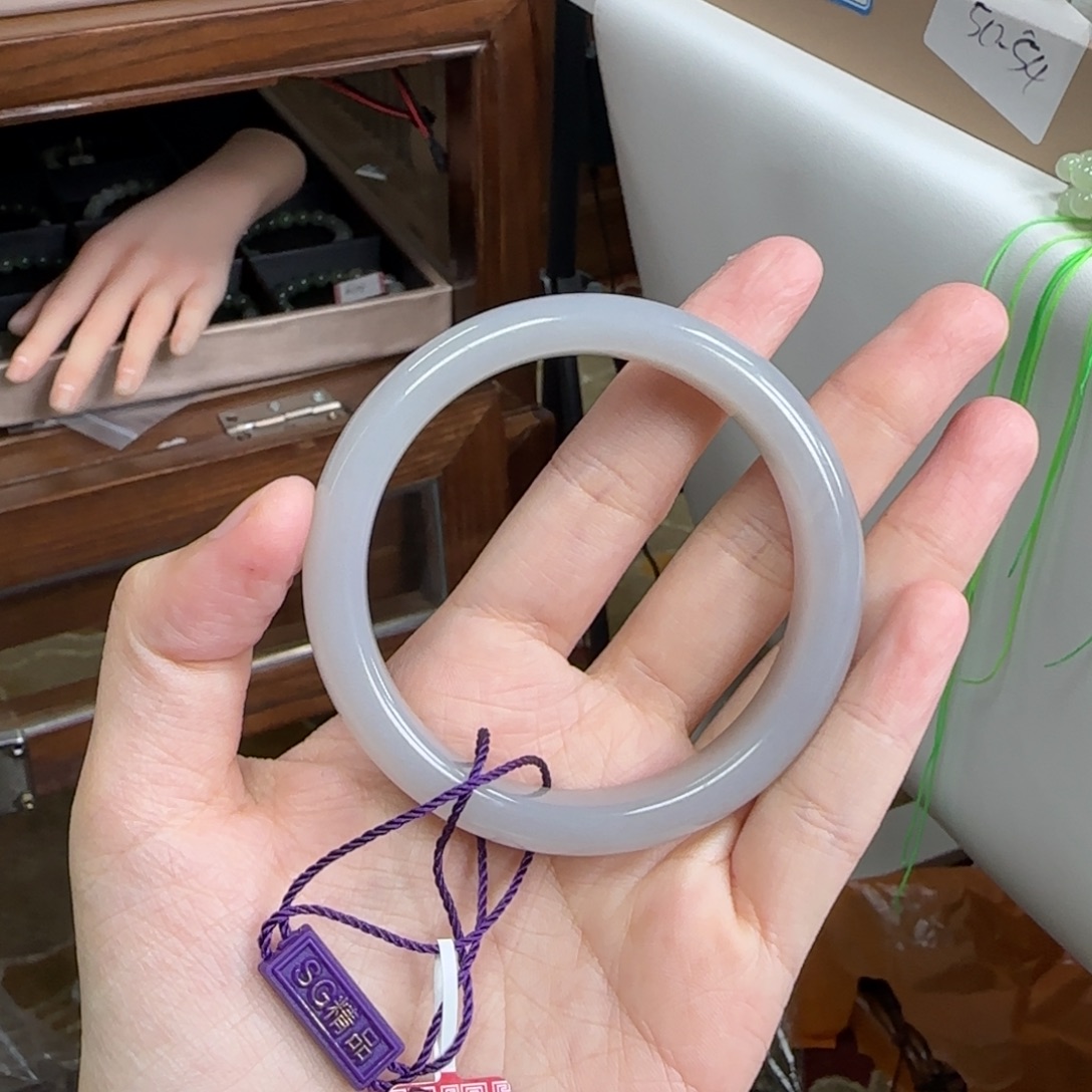 和田玉未镶嵌手镯56