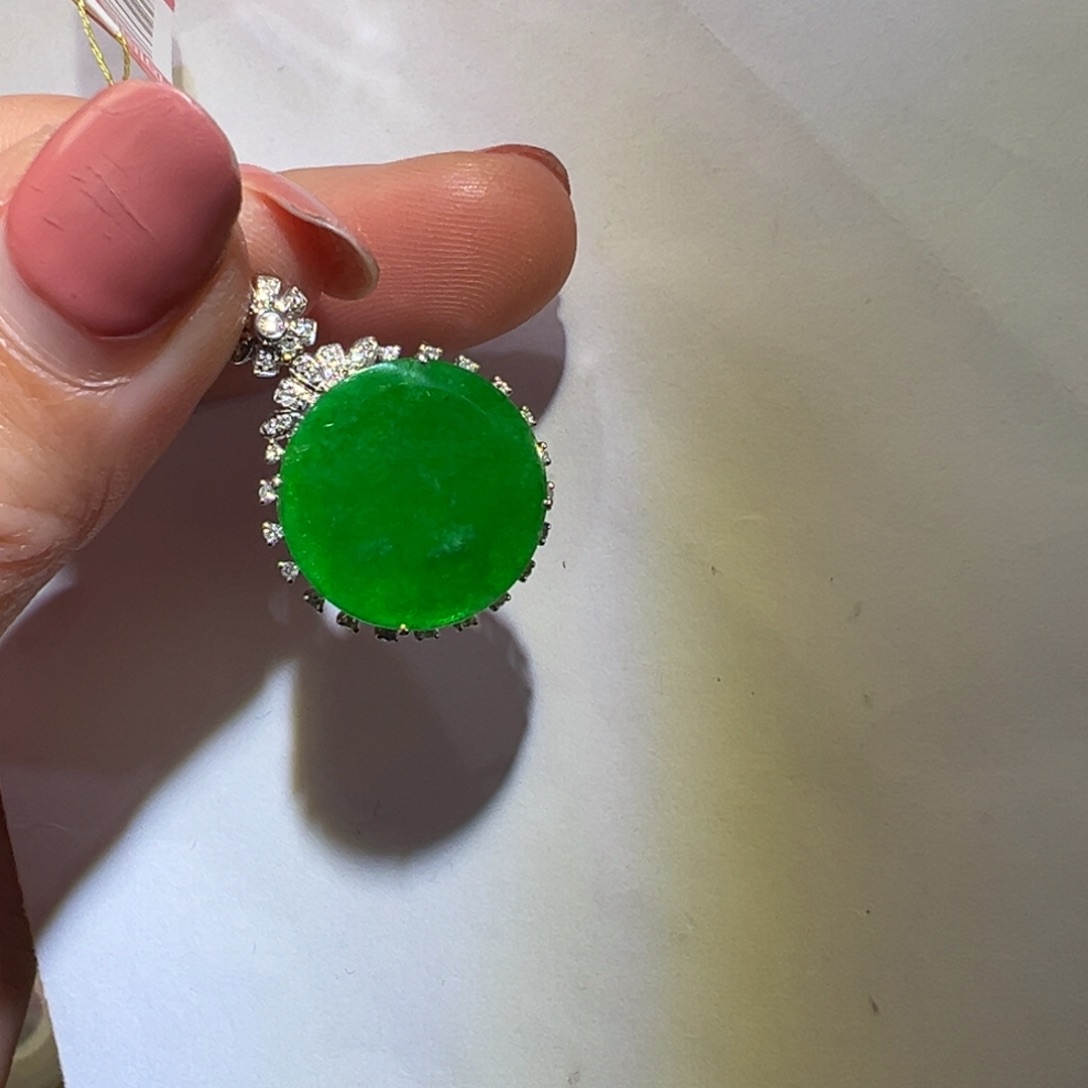 翡翠颈饰18K金镶嵌吊坠