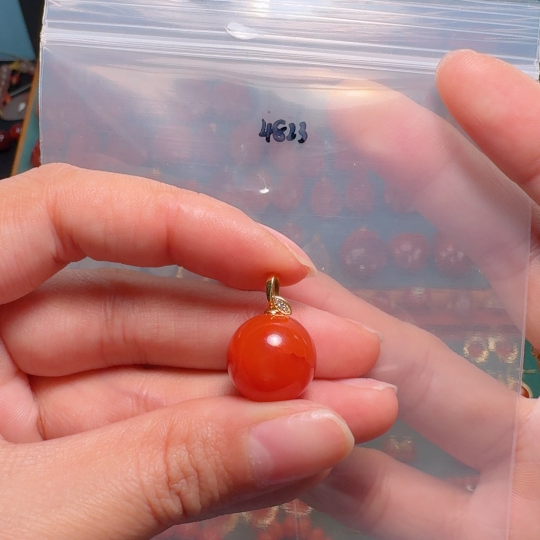 南红玛瑙南红玛瑙18K金镶嵌