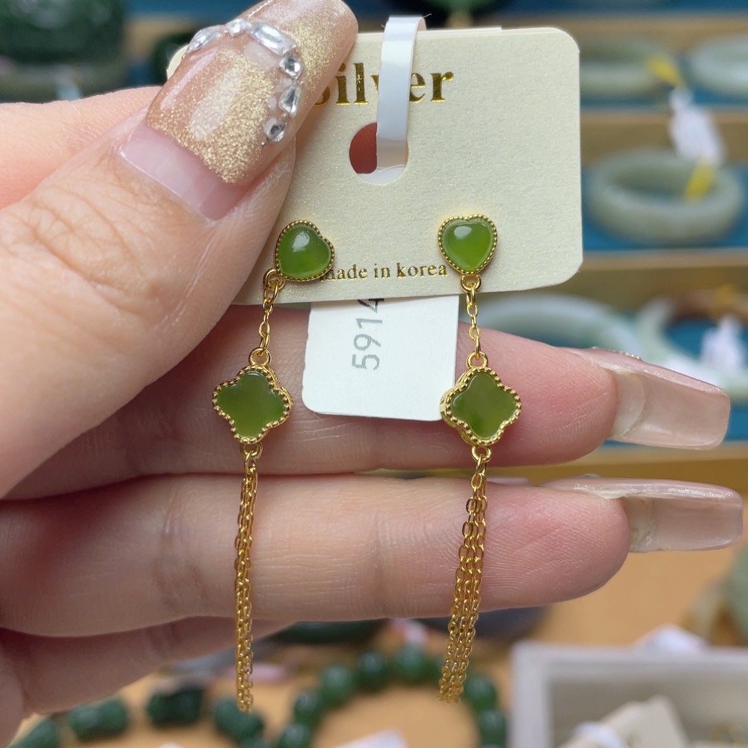 和田玉耳钉银S925镶嵌