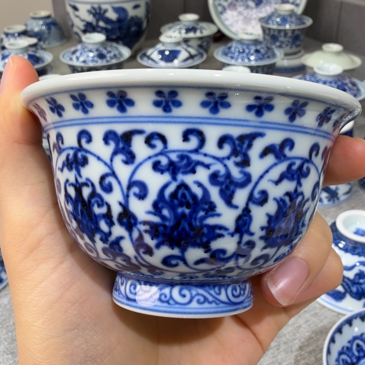 仿明永宣缠枝莲压手杯