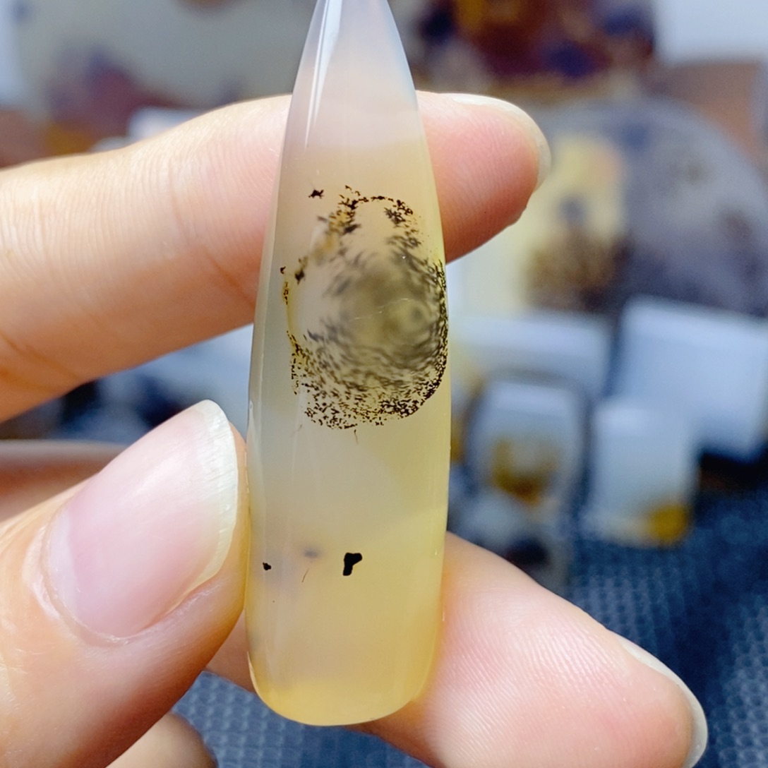 玛瑙/玉髓未镶嵌珠宝奇石