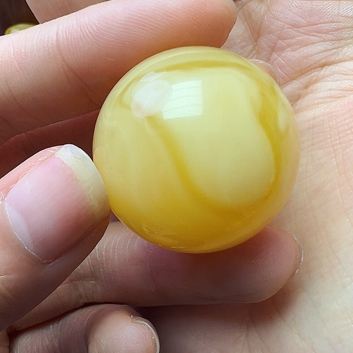 未镶嵌蜜蜡颈饰蜜蜡