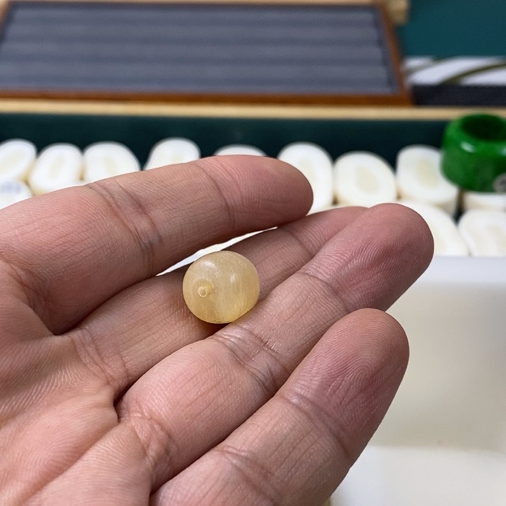 大叶紫檀（黑酸枝木类）