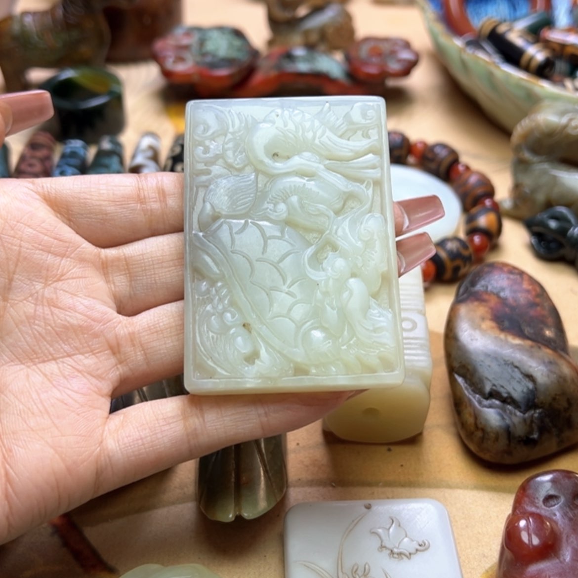 【闪购商品】蛇纹石玉颈饰未镶嵌