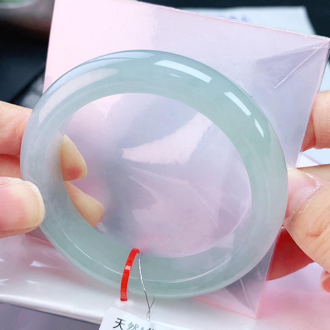 翡翠手镯未镶嵌54+圈