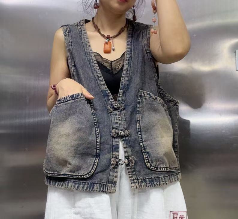 V领炒色牛仔盘扣马夹48354