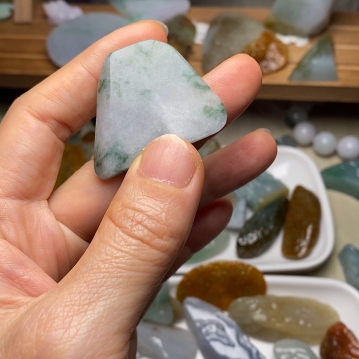 翡翠未镶嵌颈饰天然