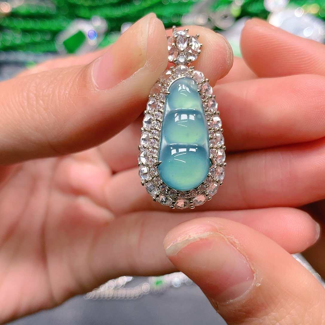 翡翠手串未镶嵌天然翡翠