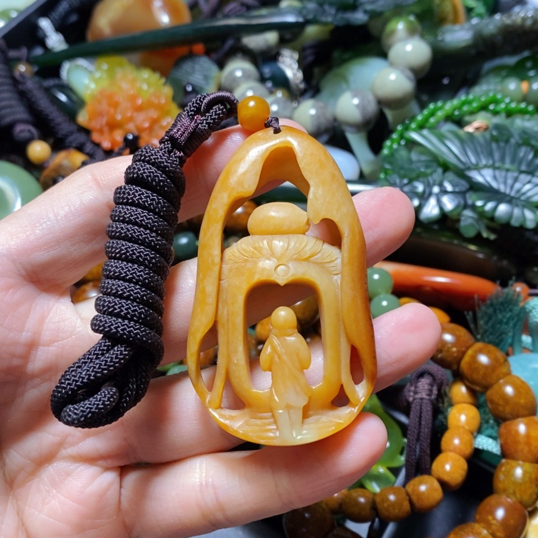 蛇纹石玉未镶嵌颈饰