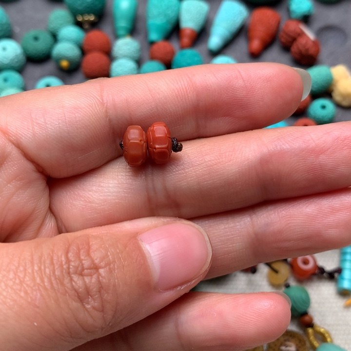 南红玛瑙配饰未镶嵌