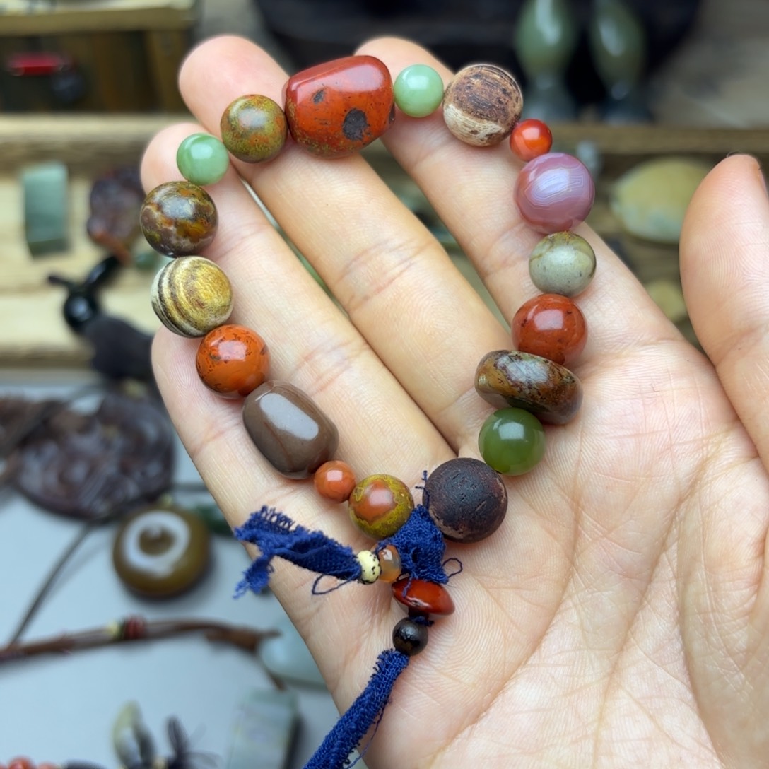 ****棠和田玉未镶嵌颈饰