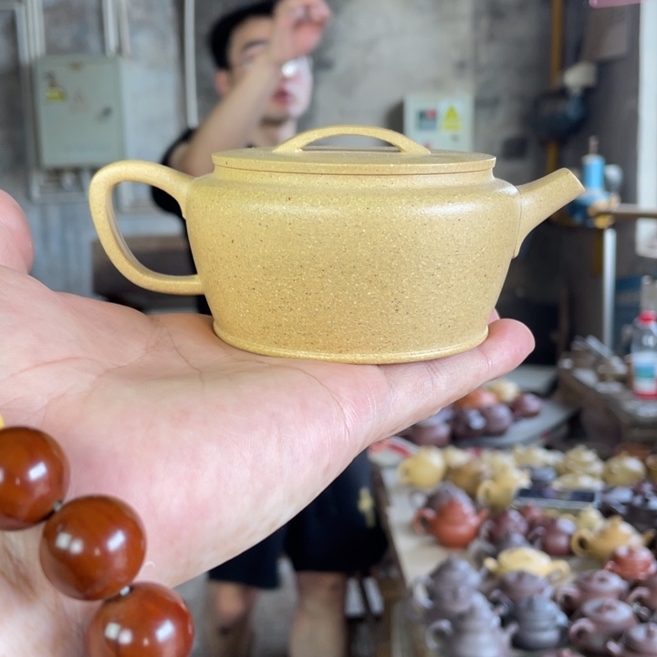 紫砂紫砂瓦当。本绿（微暇