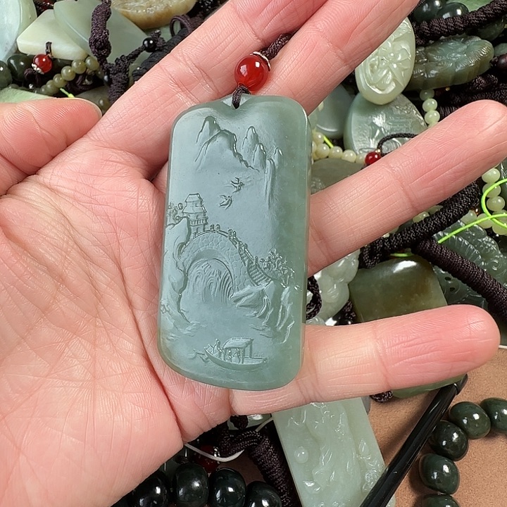 和田玉颈饰未镶嵌