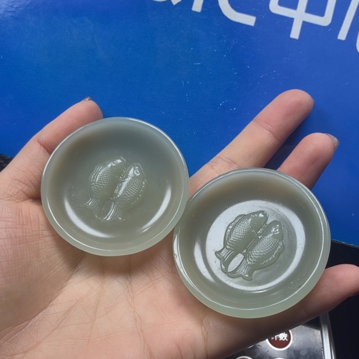 用***2和田玉未镶嵌摆件