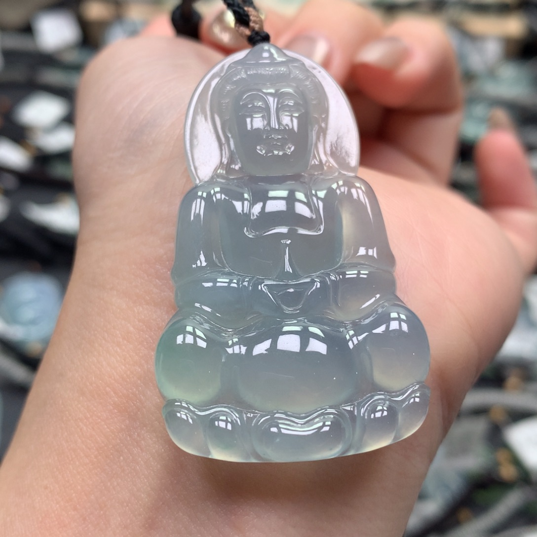 翡翠颈饰未镶嵌观音