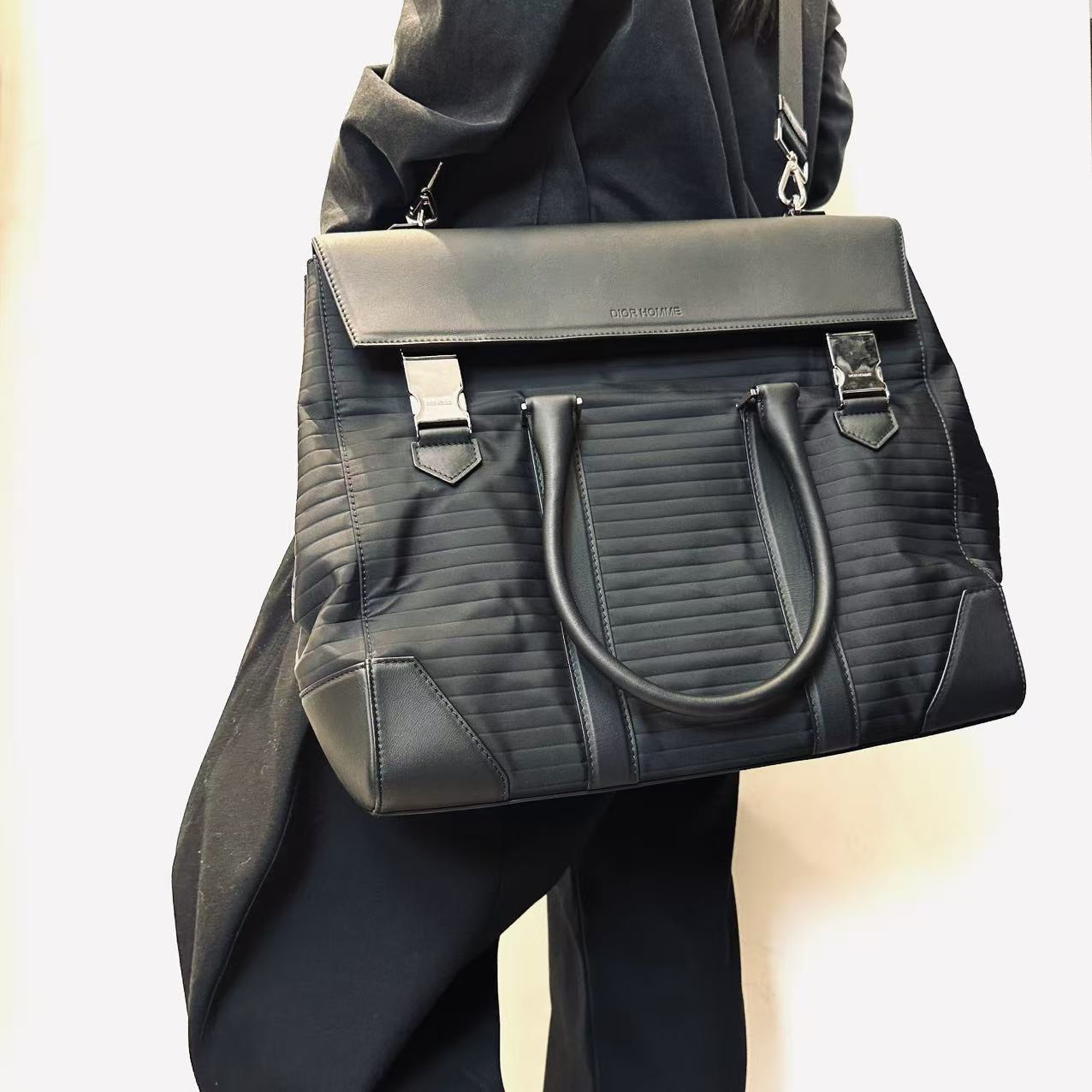 95新 DIOR/迪奥 迪奥黑色手提包 2506260376