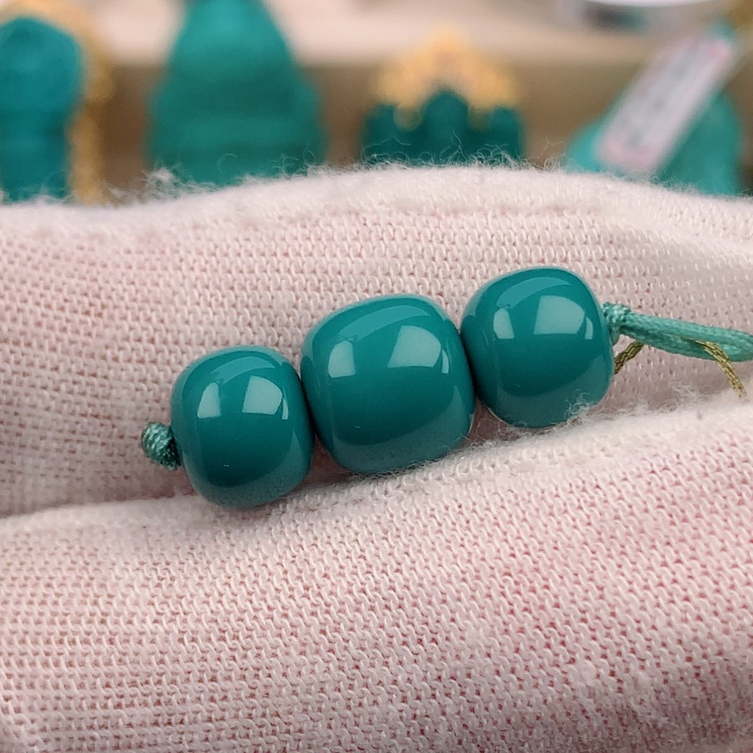 绿松石三连珠未镶嵌