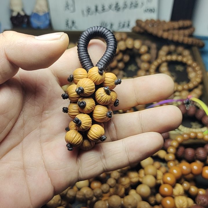 淦***.猴头核桃吊坠猴头手串