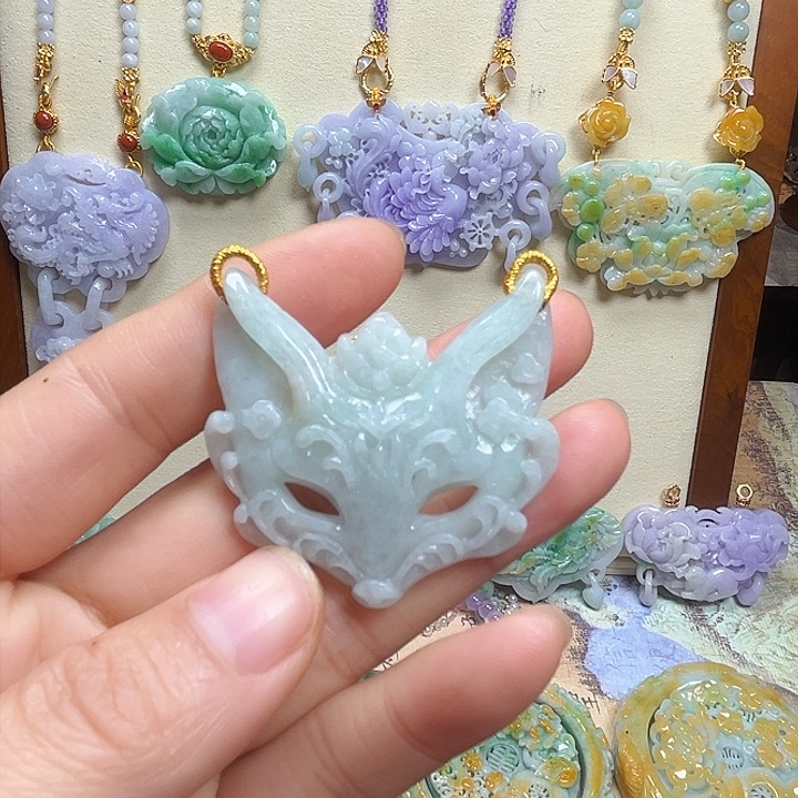 翡翠颈饰未镶嵌天然翡翠