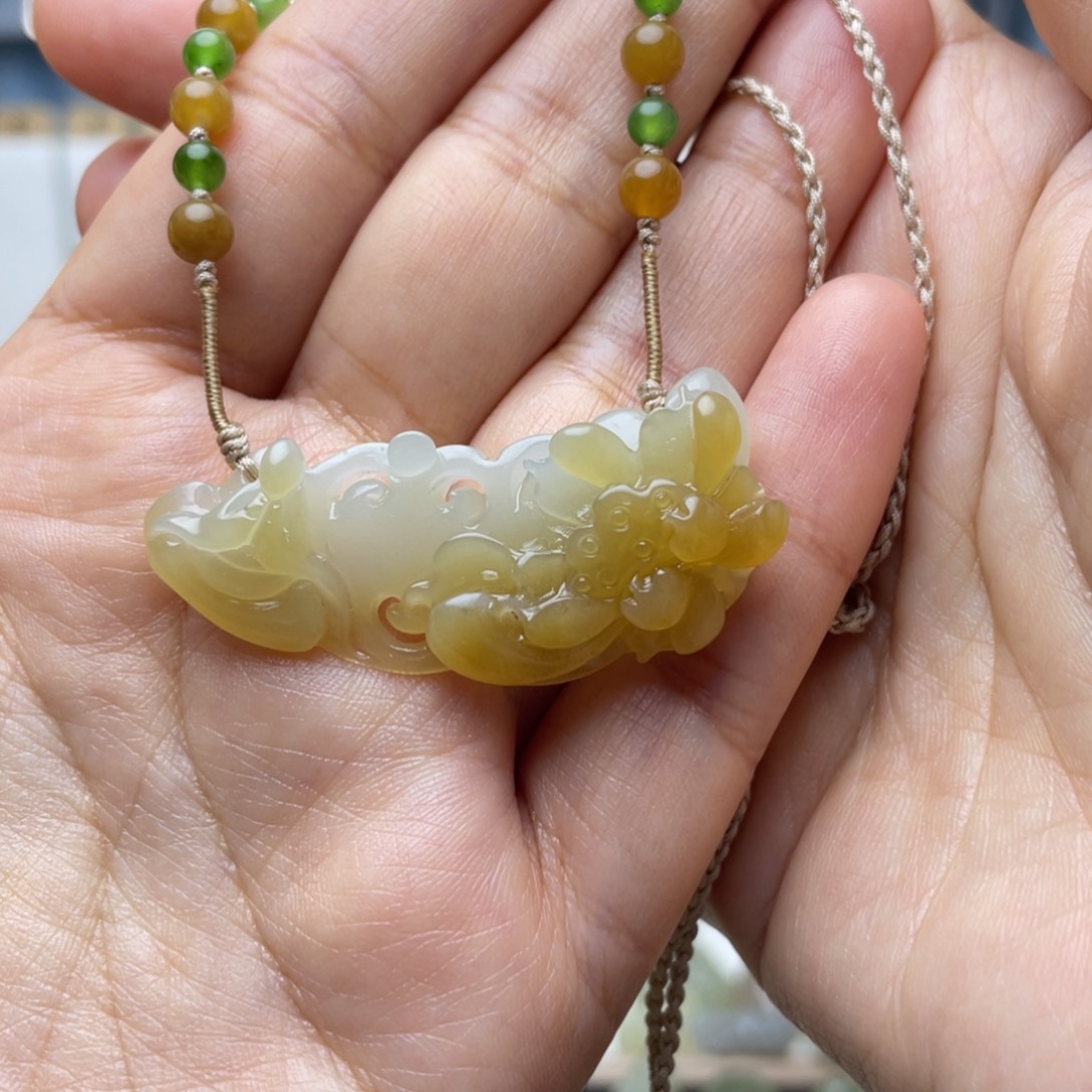 妙***.和田玉未镶嵌吊坠(不含链)