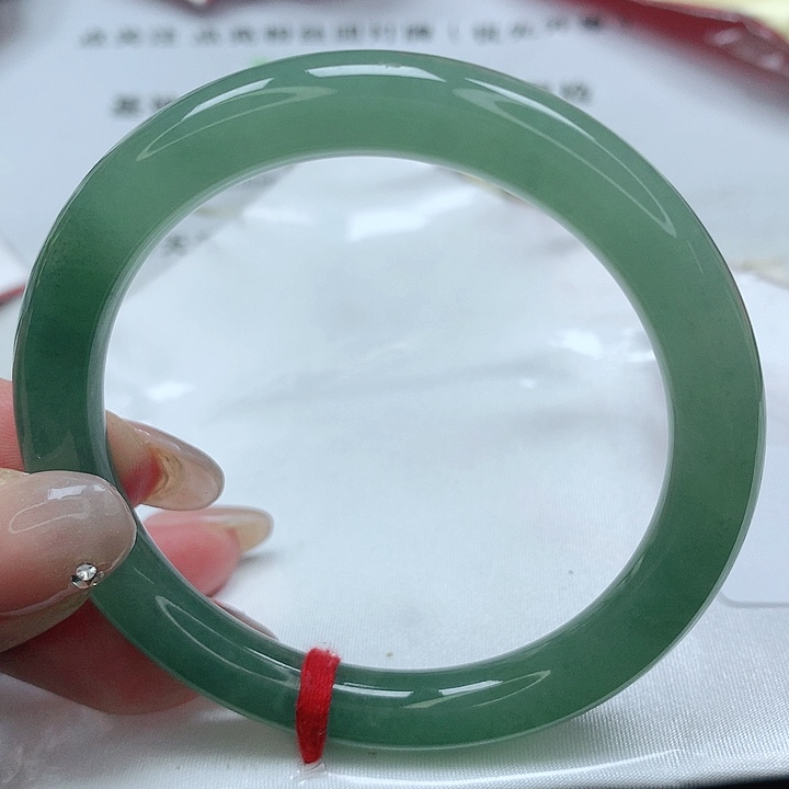 翡翠手镯未镶嵌缅甸天然A货翡翠