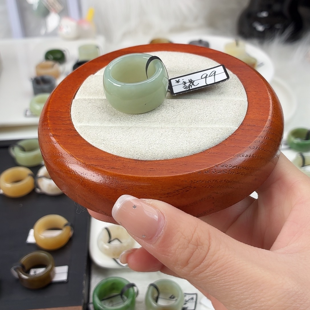 和田玉未镶嵌戒指Q3晴水墩墩内径18.3