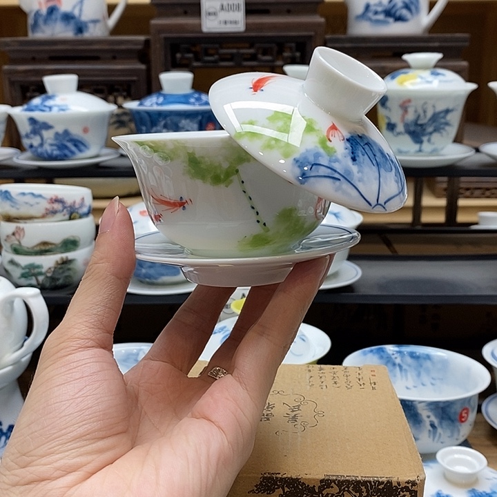 手绘五彩荷花悬停盖碗150cc釉下彩微瑕福利款