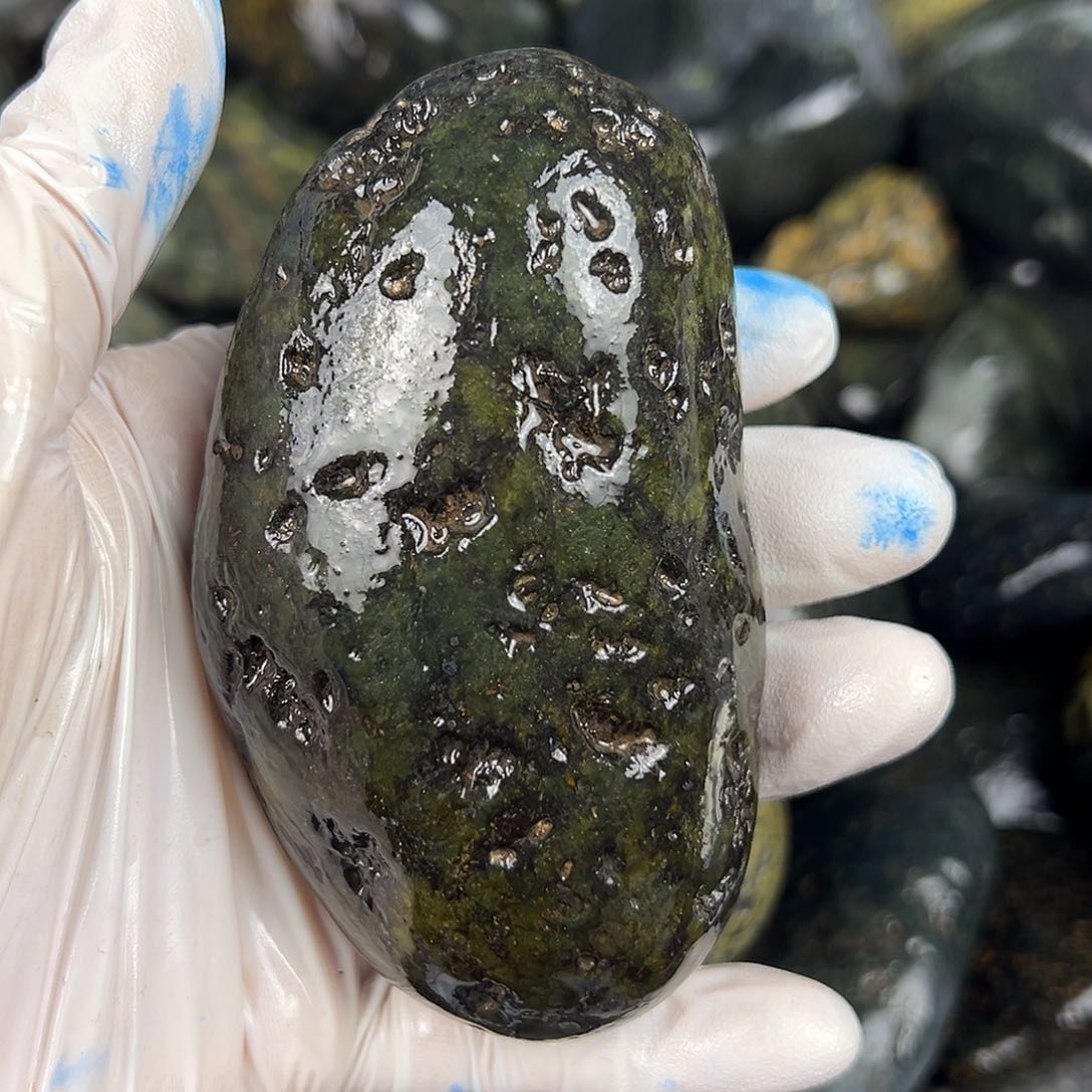 未镶嵌蛇纹石玉西藏藏玉药王石烽**鹏