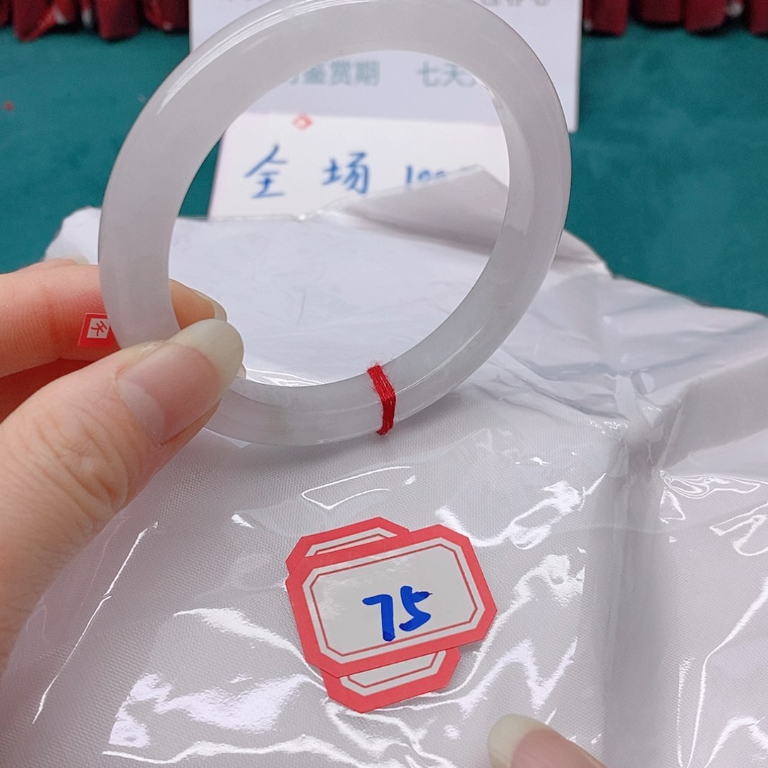 翡翠手镯未镶嵌A****^755555555