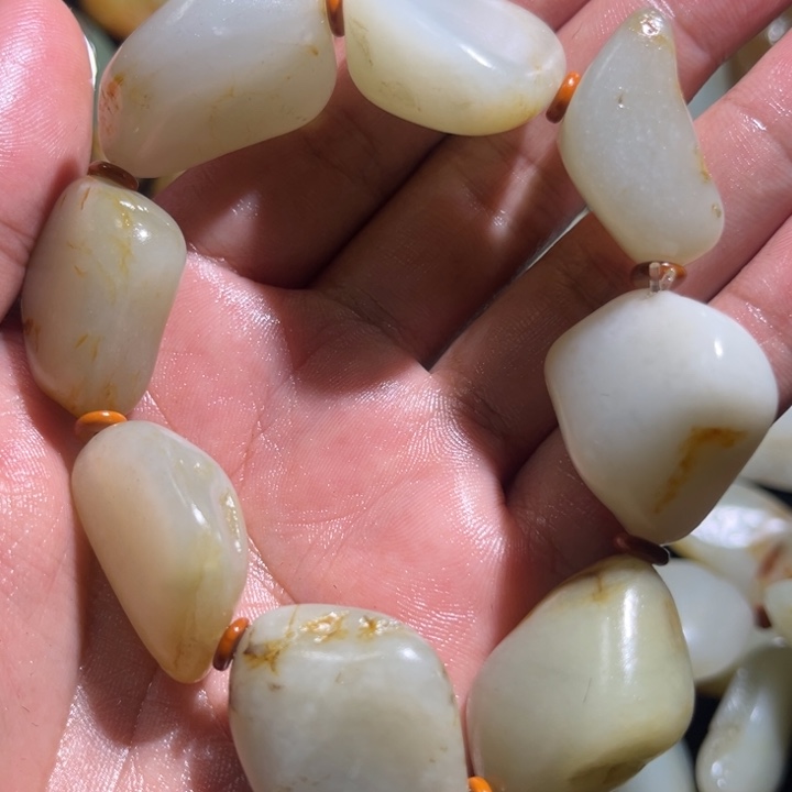 和田玉未镶嵌手串