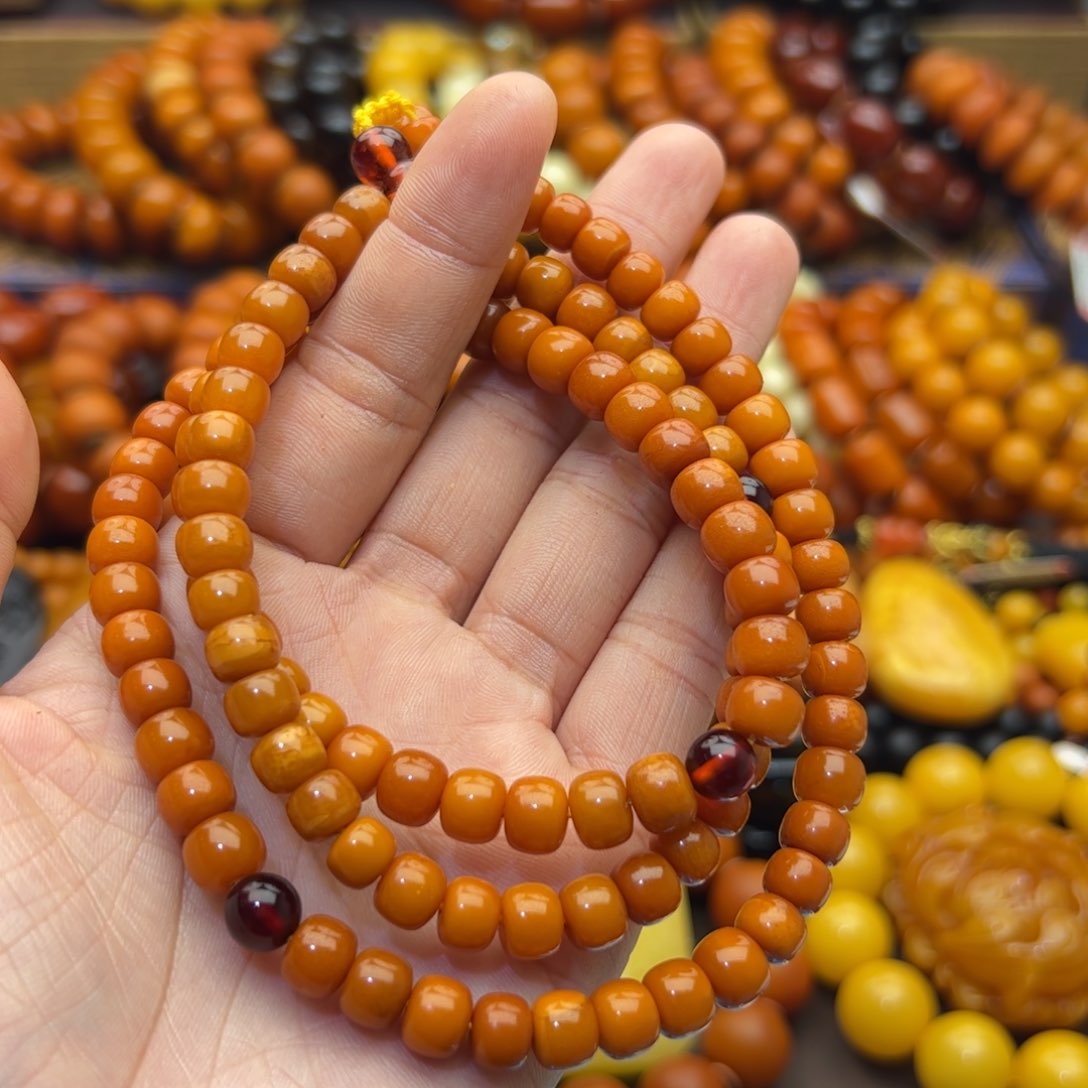 未镶嵌琥珀珠宝奇石