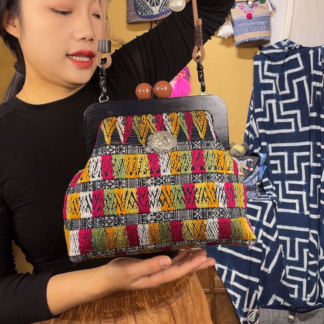 织绣手工制作工艺包包