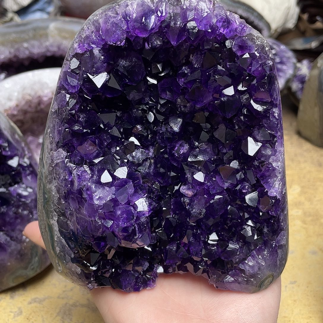 春***哈未镶嵌大型摆件（非配饰）紫晶