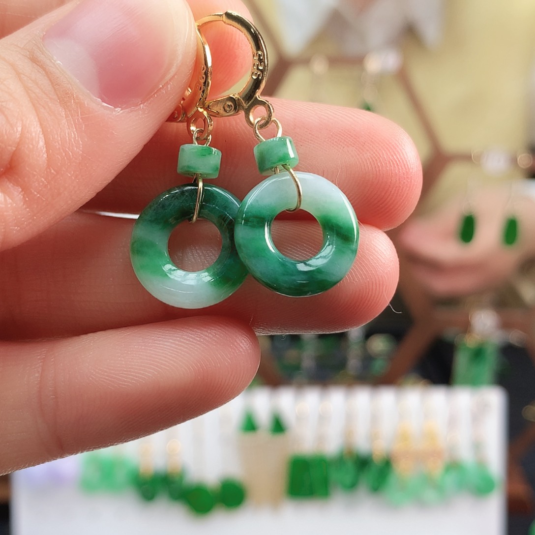 翡翠耳饰未镶嵌耳饰