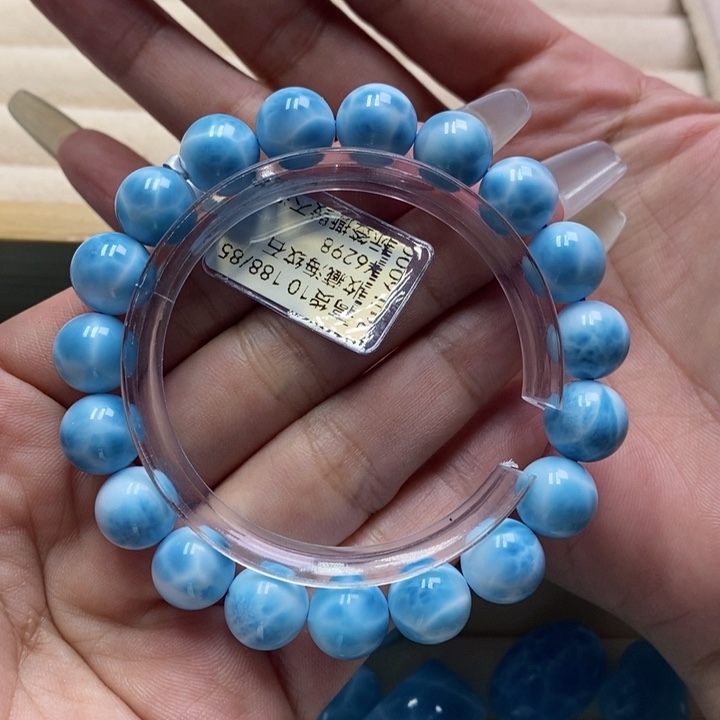 熊***呀针钠钙石（海纹石）未镶嵌手链