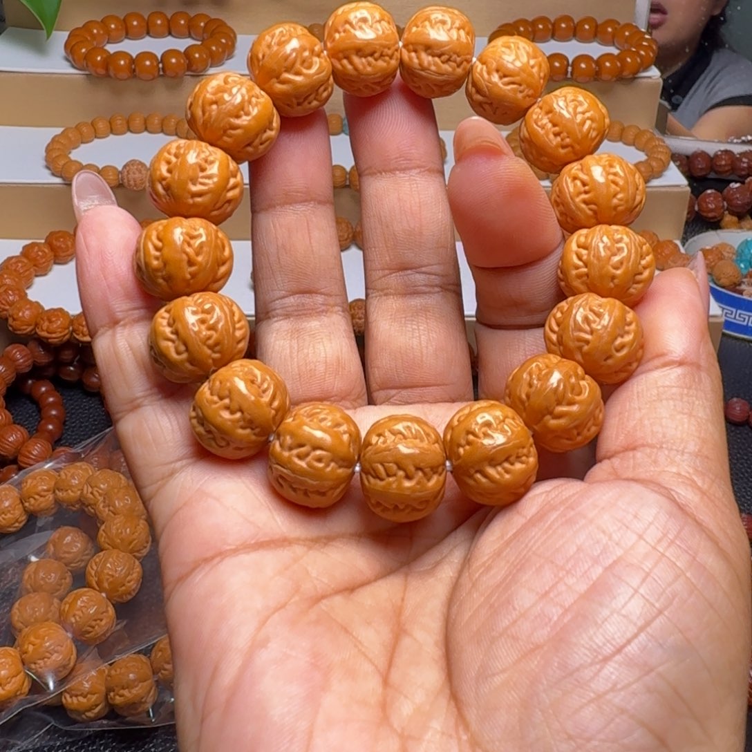 猴头核桃手串聚宝盆