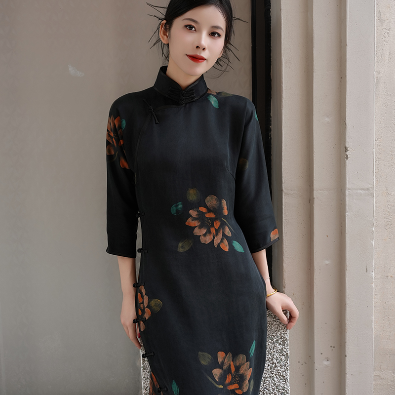 【莲韵】玲珑缎秋季新款旗袍45姆米桑蚕丝香云纱气质修身文艺民国风