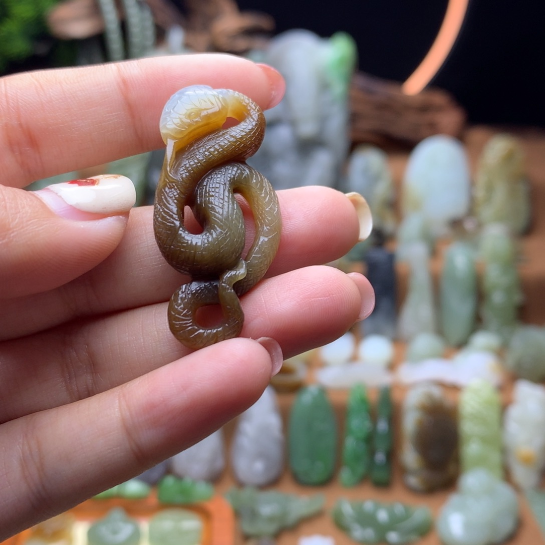 和田玉未镶嵌挂件