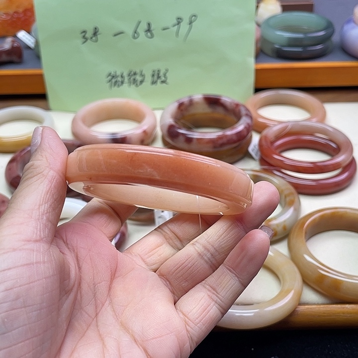 未镶嵌手镯石英质玉甜*