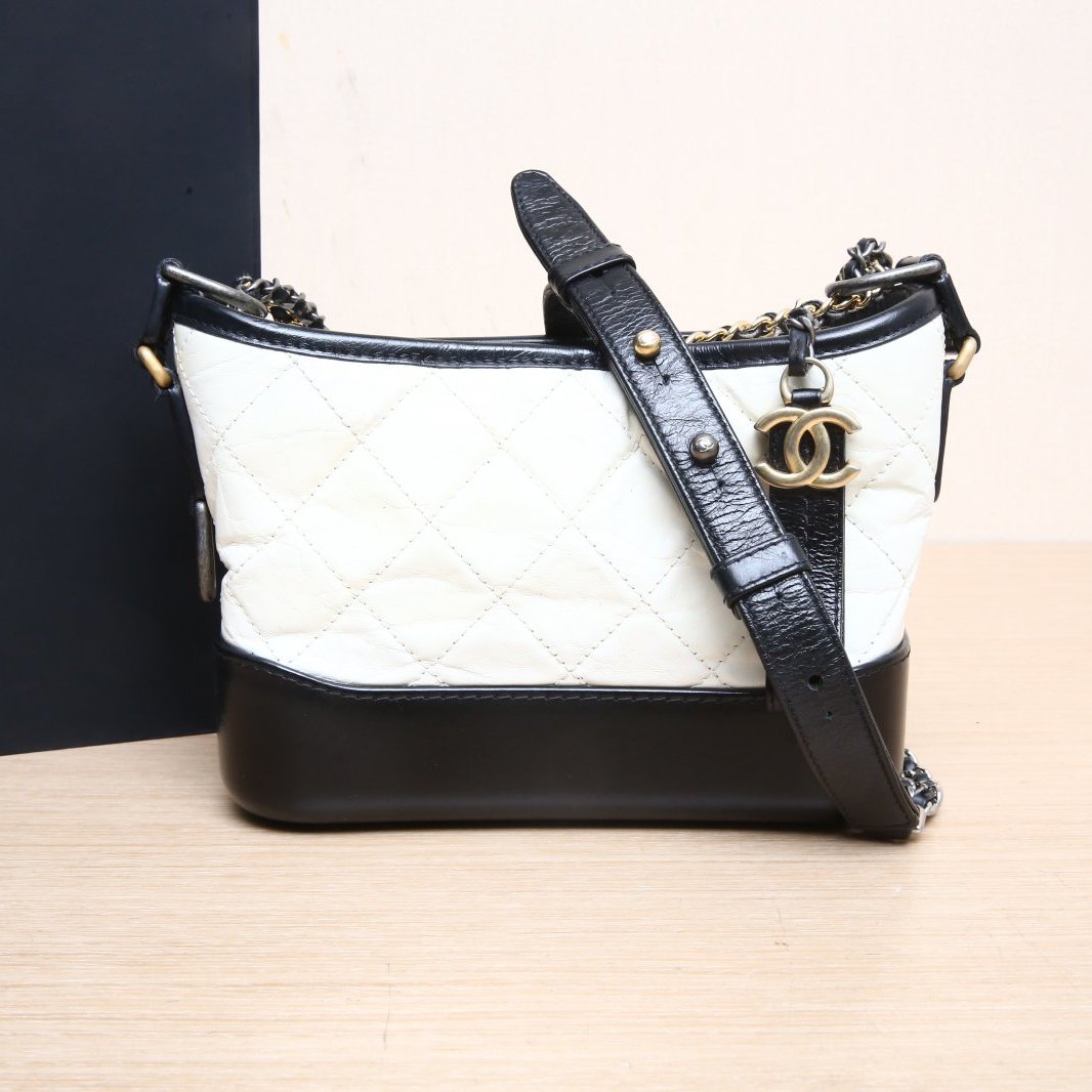 95新 Chanel/香奈儿 斜挎包 流浪 小号 20cm 白色 25开P205227366