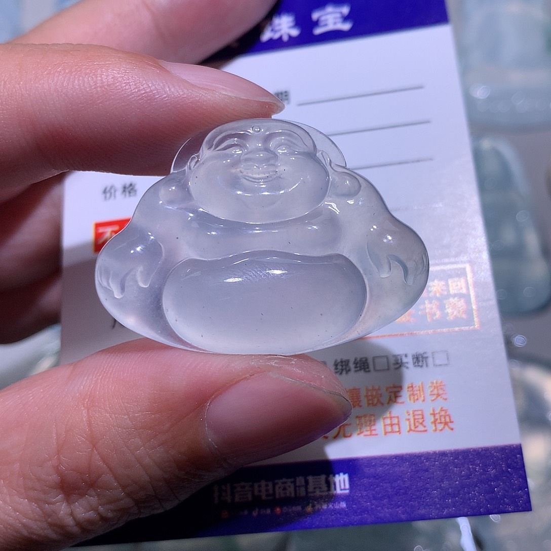 翡翠颈饰未镶嵌佛