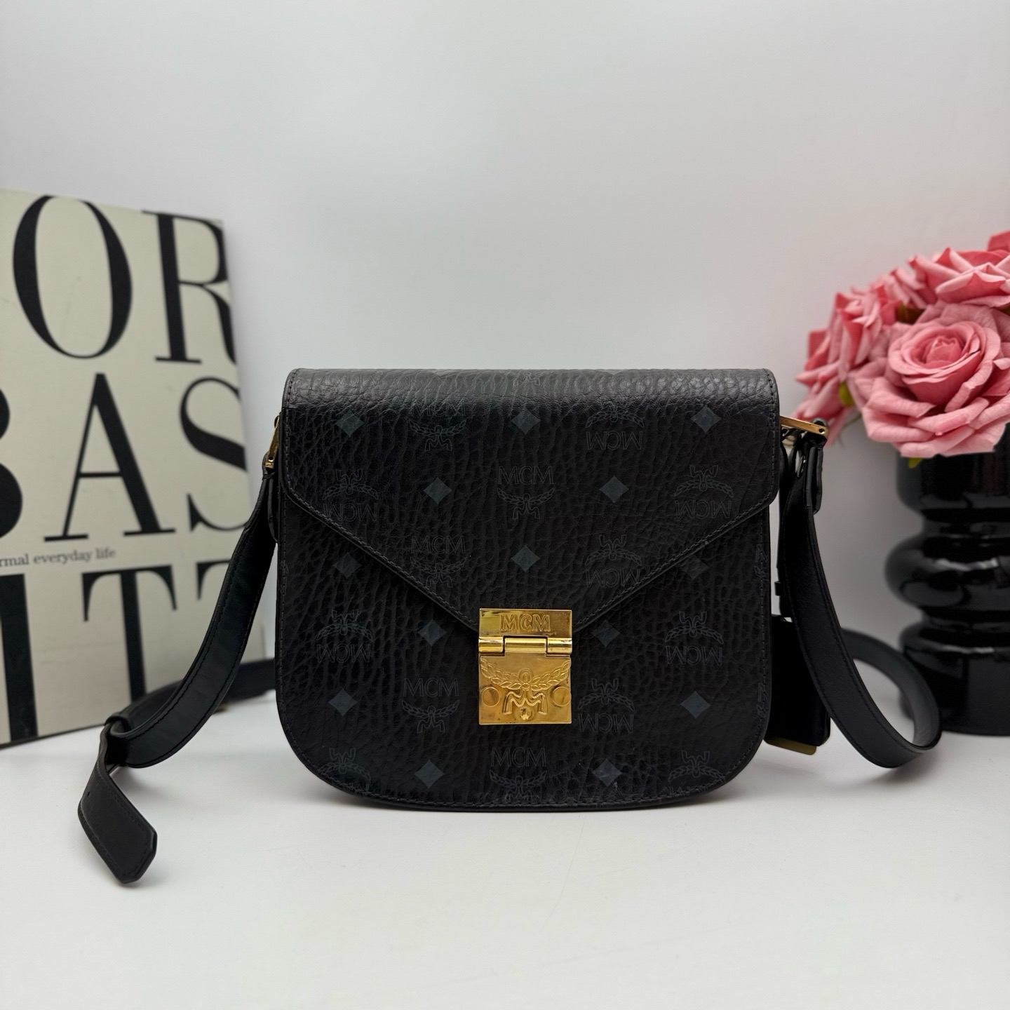 95新 MCM MCM/MCM xy 9415黑色马鞍包 21x18