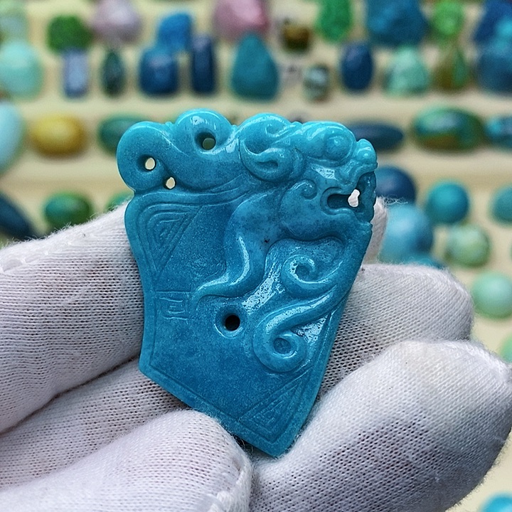 绿松石配饰未镶嵌