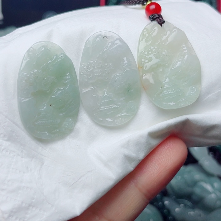 颈饰未镶嵌翡翠挂件