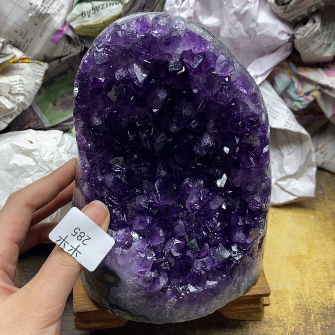 紫晶乌拉圭未镶嵌