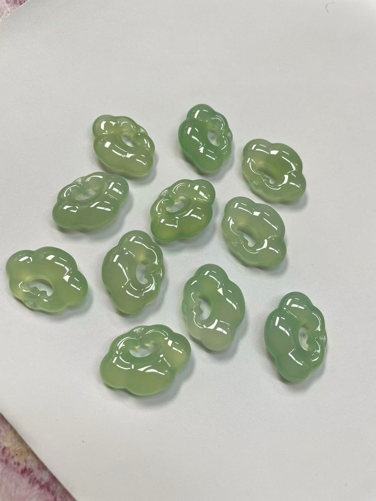 优选时尚翠青如意锁玛瑙吊坠多样性拍一发一