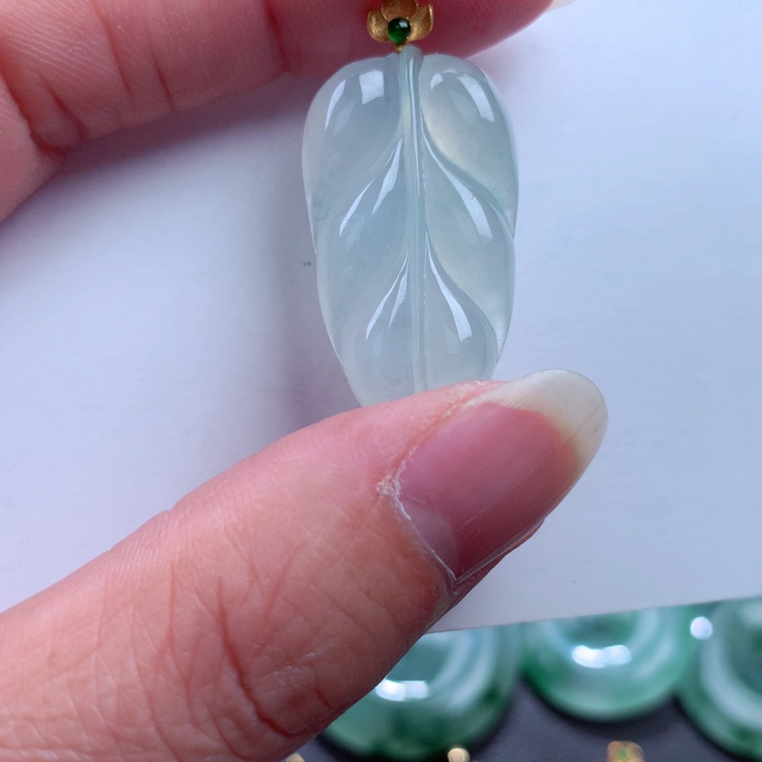 翡翠吊坠(不含链)18K金镶嵌